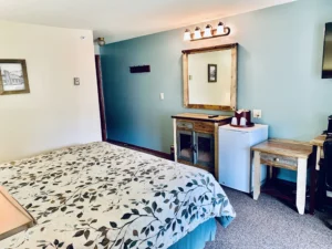 three valley lake chateau king fourth floor 02